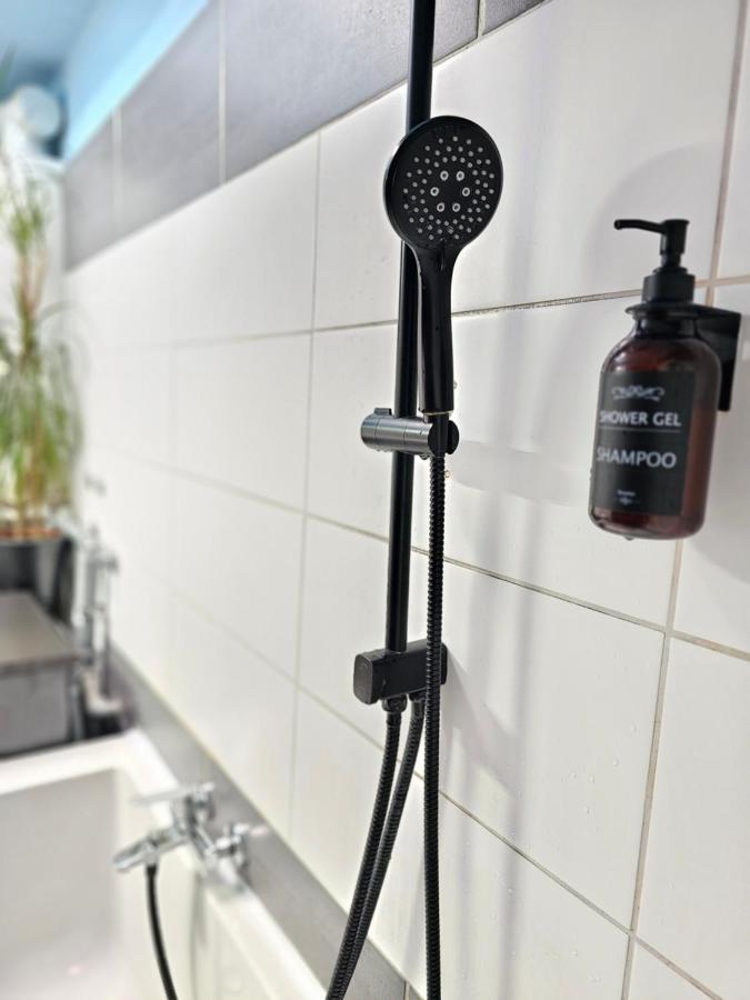 Doppelzimmer 1 I Geteiltes Bad & Kueche I Mit Dem Zug Nur 4 Min Bis Zum Hauptbahnhof 프라이부르크 임 브리스가우 외부 사진